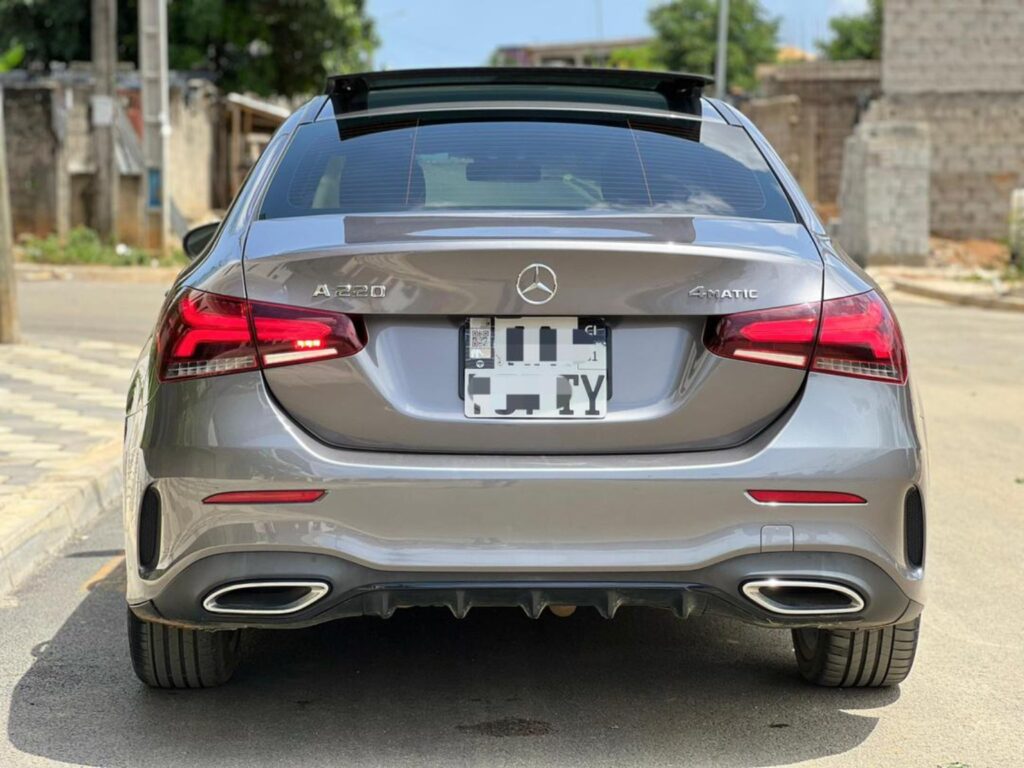 ban auto merco benz 2